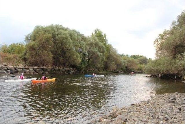 Sarıcakaya’da Kano Ve Kayak Etkinliği