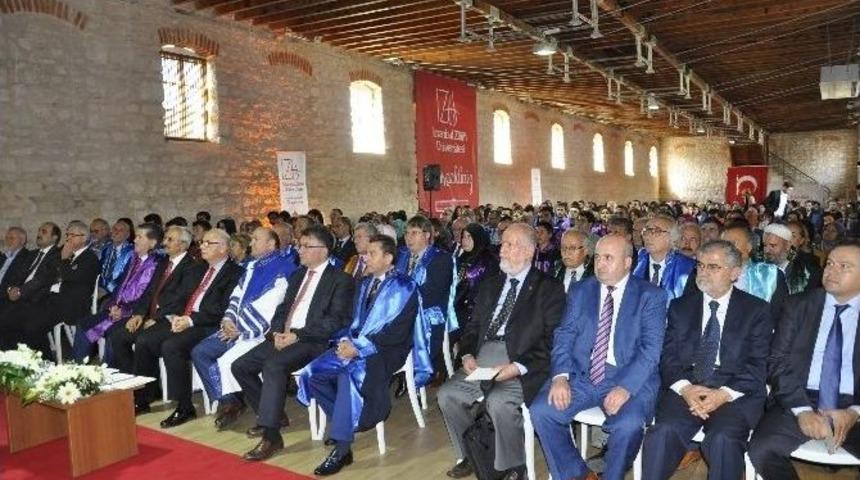 İz&uuml;&rsquo;de 2015 - 2016 Akademik Yılı A&ccedil;ılışı