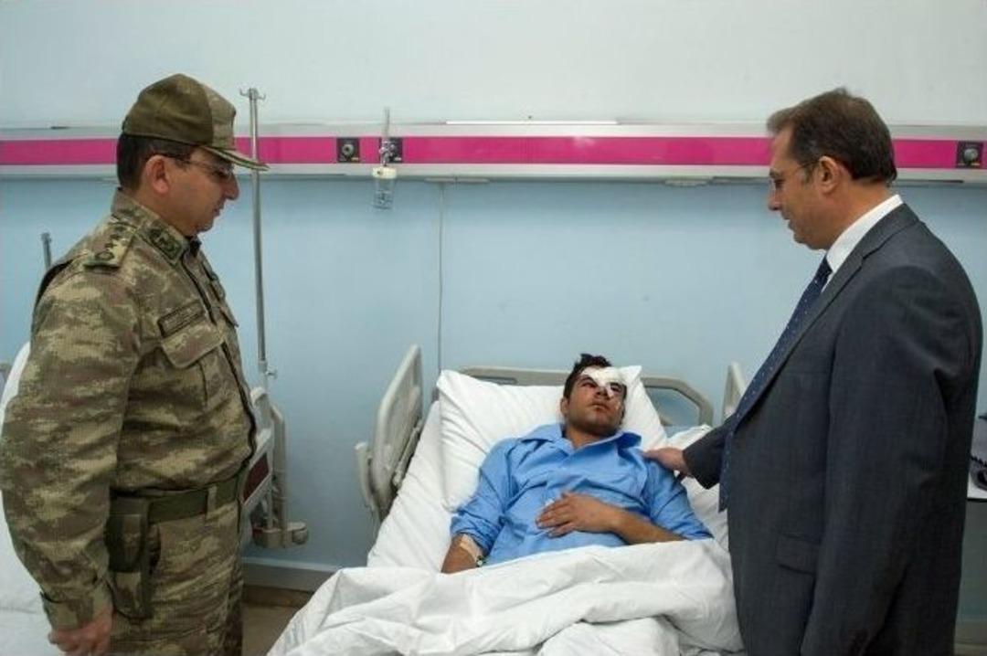 Vali Taşyapan&rsquo;dan Yaralı Askerlere Ziyaret