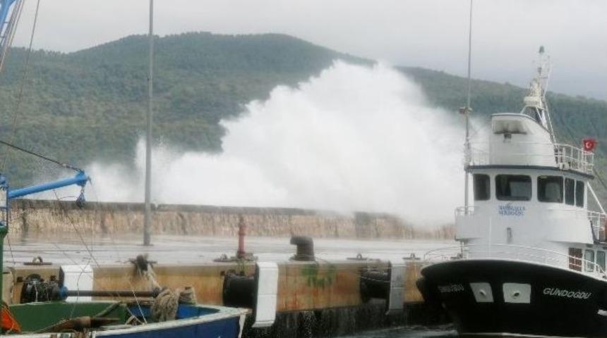 Amasra&rsquo;da Dev Dalgalar