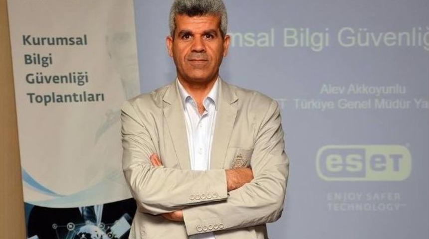 Bilişim Su&ccedil;ları Uzmanını İnternet &Uuml;zerinden Dolandırdılar