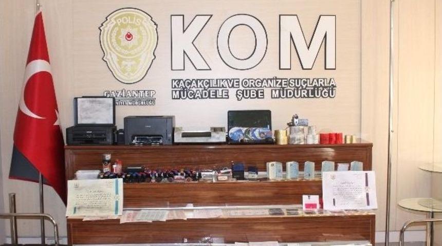 Polisten Suriyelilerin Kaldığı Rezidansa Baskın