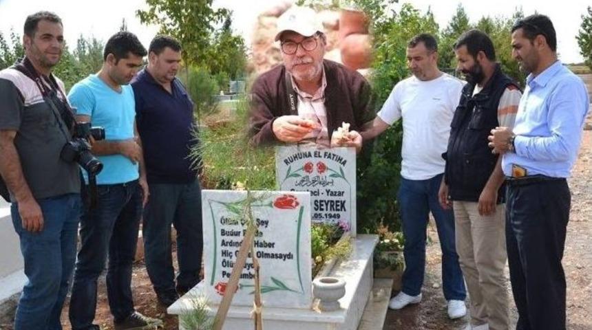 Duayen Gazeteci Eyyüp Seyrek, Dualarla Anıldı