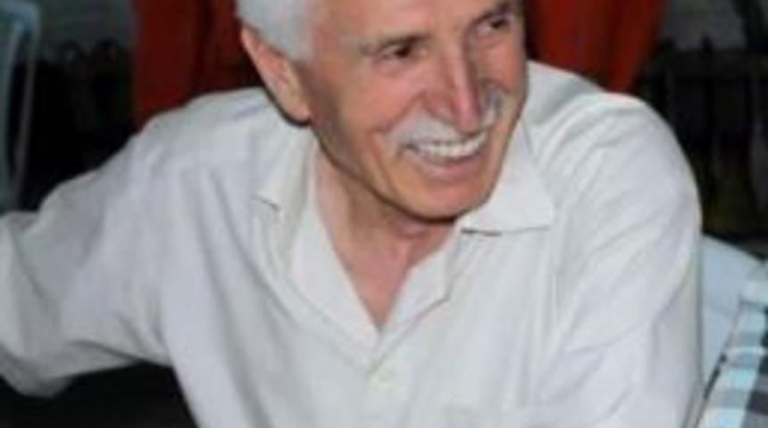 Babasına Hakaret Eden Mali Hizmetler M&uuml;d&uuml;r&uuml;n&uuml; Ayaklarından Vurdu