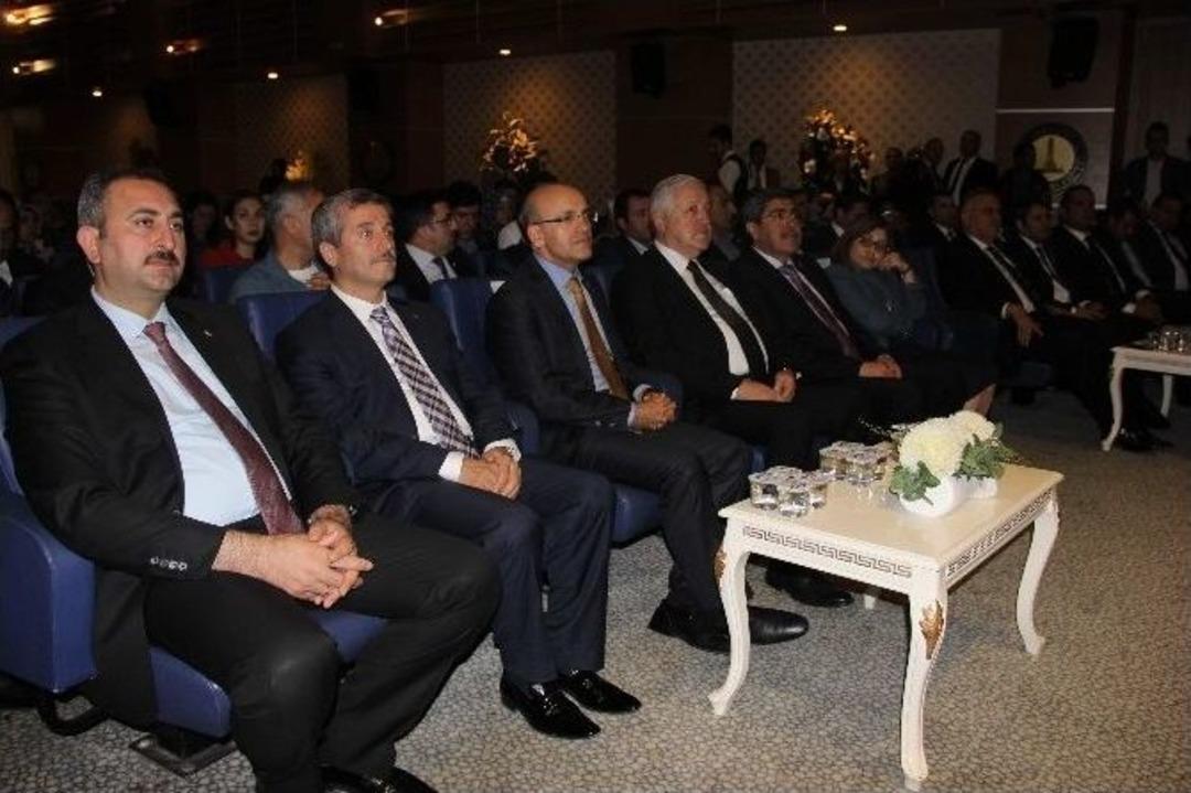 Bakan Şimşek: &ldquo;biz Demokrasi, Hak, &Ouml;zg&uuml;rl&uuml;kleri İyileştirirken Bazıları Da T&uuml;rkiye&rsquo;yi B&ouml;lme &Ccedil;abasında&rdquo;