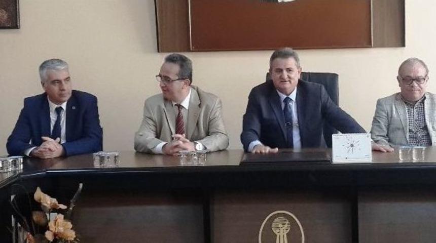 Chp&rsquo;li Tezcan&rsquo;dan Esnaf Odaları Birliği&rsquo;ne Ziyaret