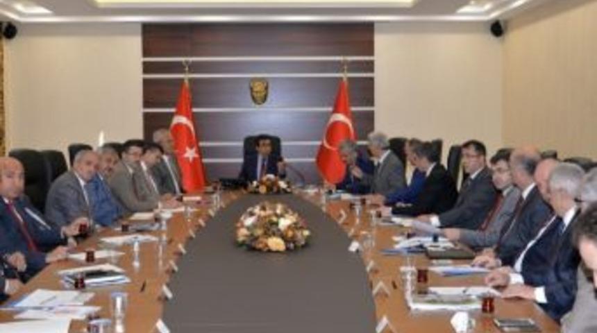 Vali G&uuml;zeloğlu, İl İdare Şube Başkanları İle Bir Araya Geldi