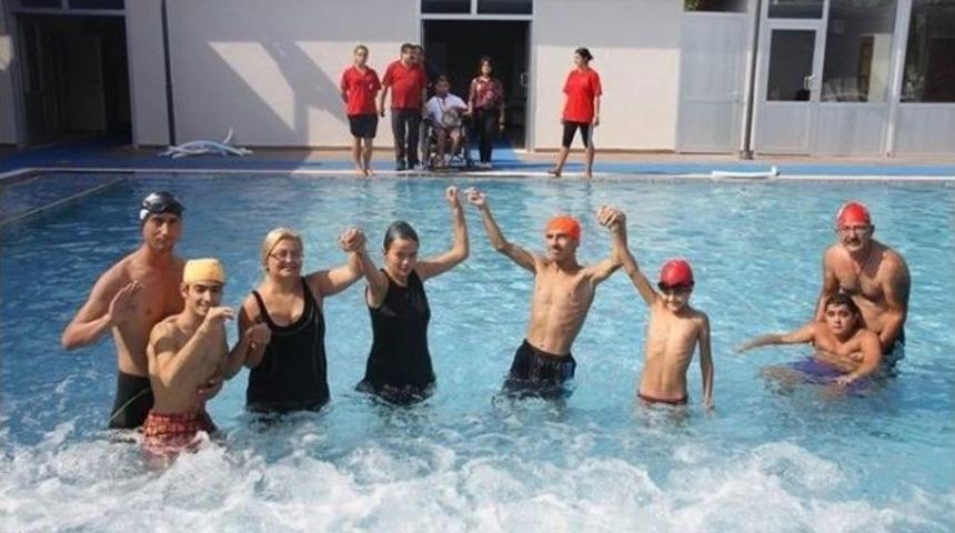 Adana&rsquo;nın İlk Ve Tek Engelli Havuzu