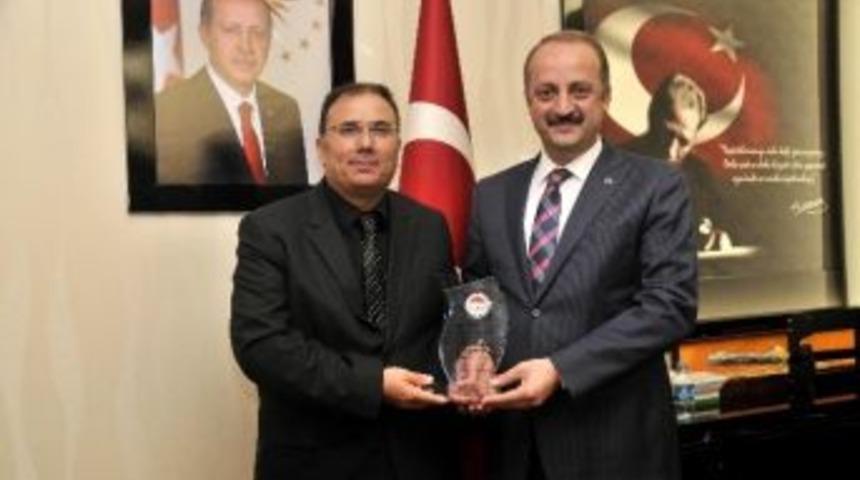 Akg&uuml;l&rsquo;e Eğitim Teşekk&uuml;r&uuml;