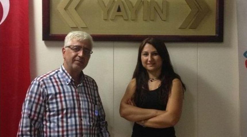 Eskişehirli Şair Dr. S&uuml;reyya &Ouml;nder, İzmir Radyosu&rsquo;nun Konuğu Oldu