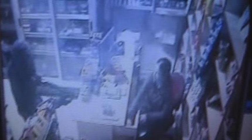 Pompalı Tüfekle Soygun Güvenlik Kamerasında