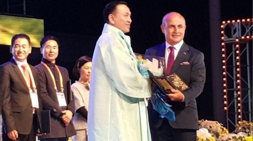 Başkan Akg&uuml;n&rsquo;e Kore&rsquo;de B&uuml;y&uuml;k Onur