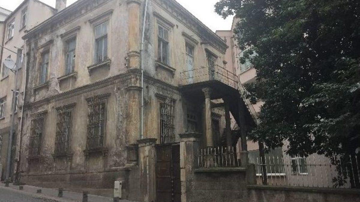 Tarihi Bina Kurtarılıyor