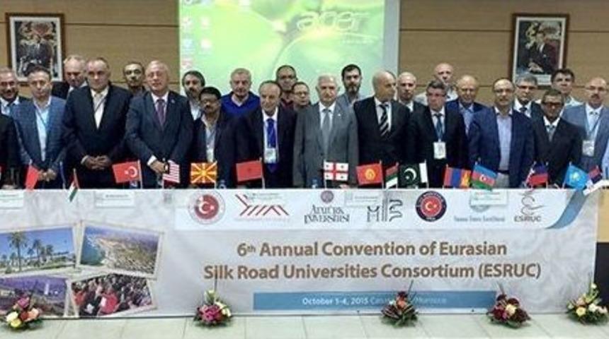 Rekt&ouml;r Cemil &Ccedil;elik, Kazablanka&rsquo;da İn&ouml;n&uuml; &Uuml;niversitesi Modelini Anlattı