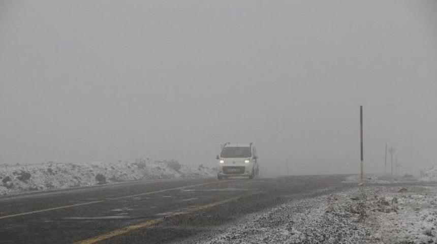 Ardahan&rsquo;da Mevsimin İlk Karı Yağdı