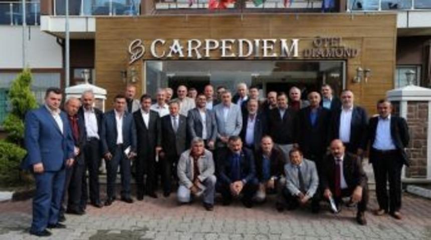 Başkan To&ccedil;oğlu, Karasulu Muhtarlarla Bir Araya Geldi