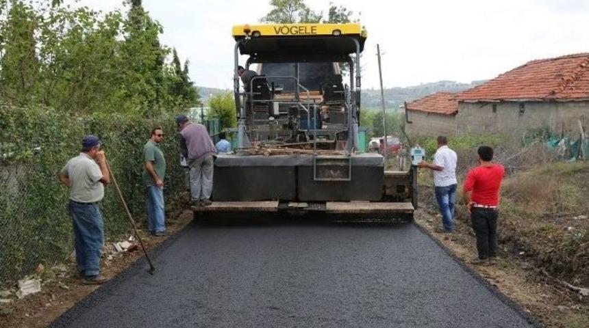 Adapazarı Belediyesi Asfalt &Ccedil;alışmalarını S&uuml;rd&uuml;r&uuml;yor