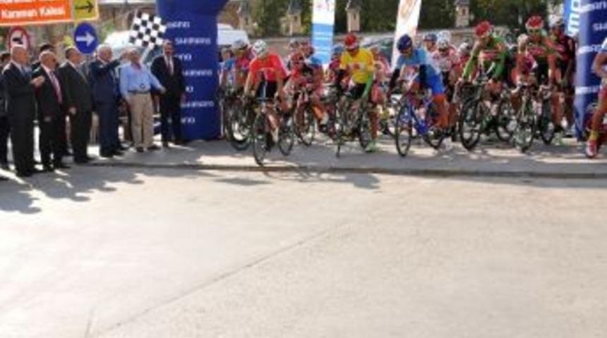 Uluslararası Konya Torku Mevlana Bisiklet Turu&rsquo;nun 3&rsquo;nc&uuml; Etabı Karaman&rsquo;dan Başladı