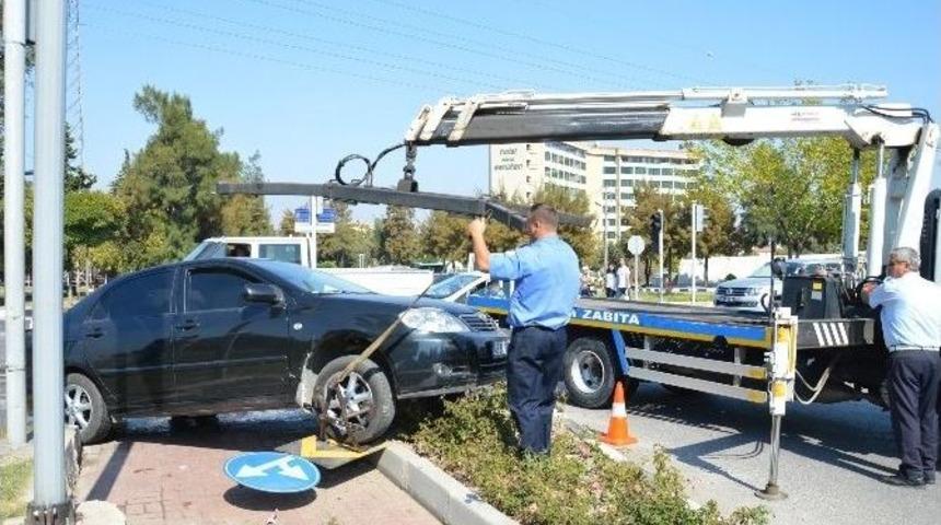 Manisa&rsquo;da Kaza: 1 Yaralı