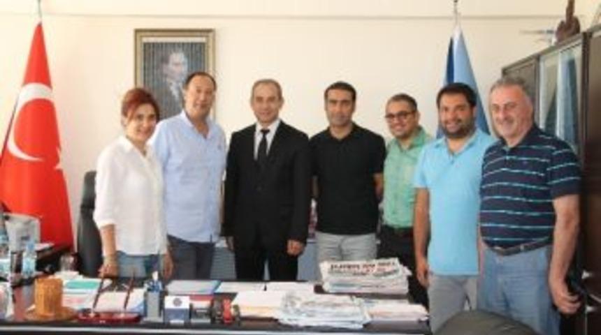 Altid, Rekt&ouml;r&uuml; Ziyaret Etti