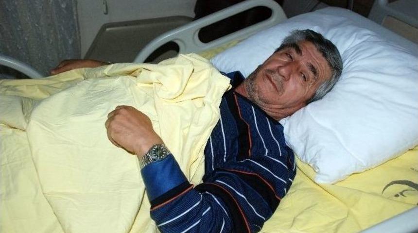 Depremde Balkondan Atlayan Şahıs Yaralandı