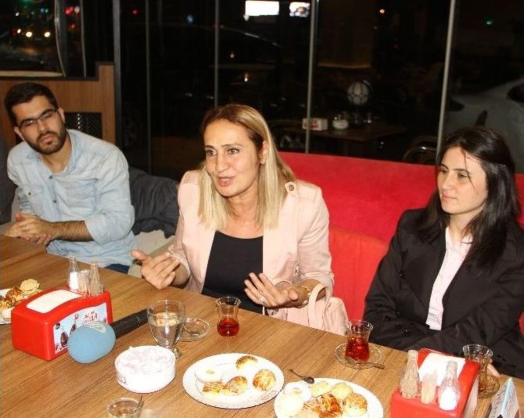 Ak Parti&rsquo;li Kartal, Sabancı &Uuml;niversitesi &Ouml;ğrencileri İle Buluştu