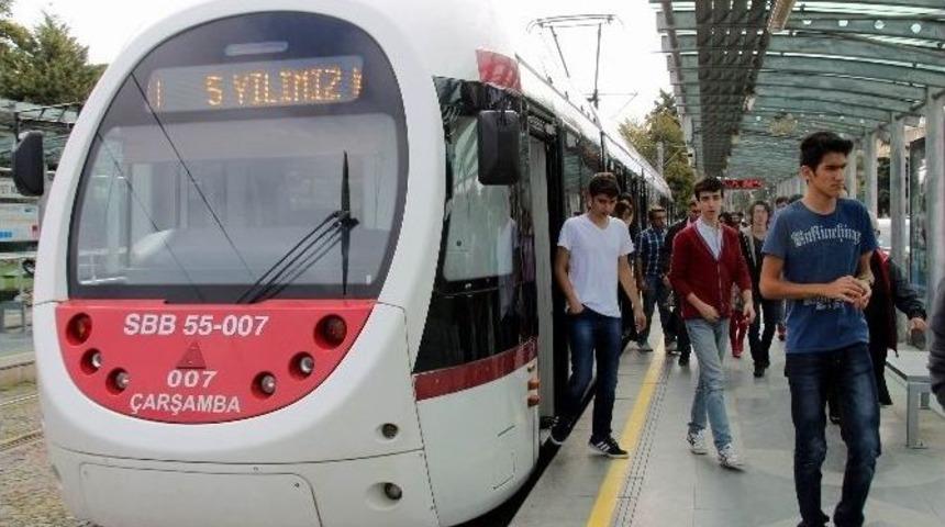 Raylı Sistem 5 Senede 12 Kez Ay&rsquo;a Gidip Geldi