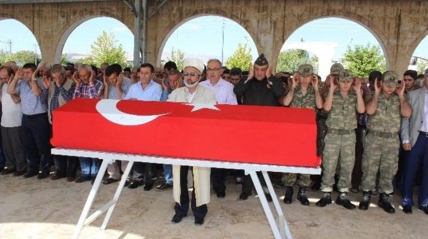 Kore Gazisi T&ouml;renle Toprağa Verildi