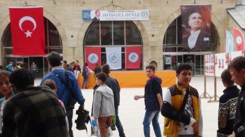 Edirne&rsquo;de 3. Kitap Fuarı İkinci G&uuml;n&uuml;nde