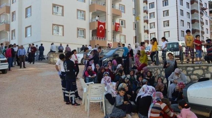 Adıyaman&rsquo;da Şehit Polisin Baba Evine Ateş D&uuml;şt&uuml;