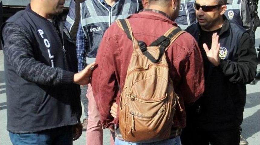 Ankara Garı &Ouml;n&uuml;nde Gerginlik