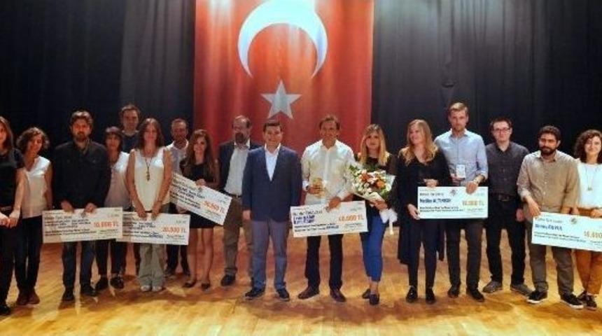 Kepez&rsquo;de Simge Eserin &Ouml;d&uuml;lleri Verildi