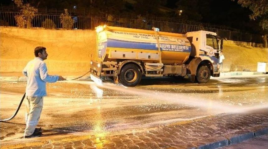 Haliliye&rsquo;de Temizlik &Ccedil;alışmaları 24 Saat S&uuml;r&uuml;yor