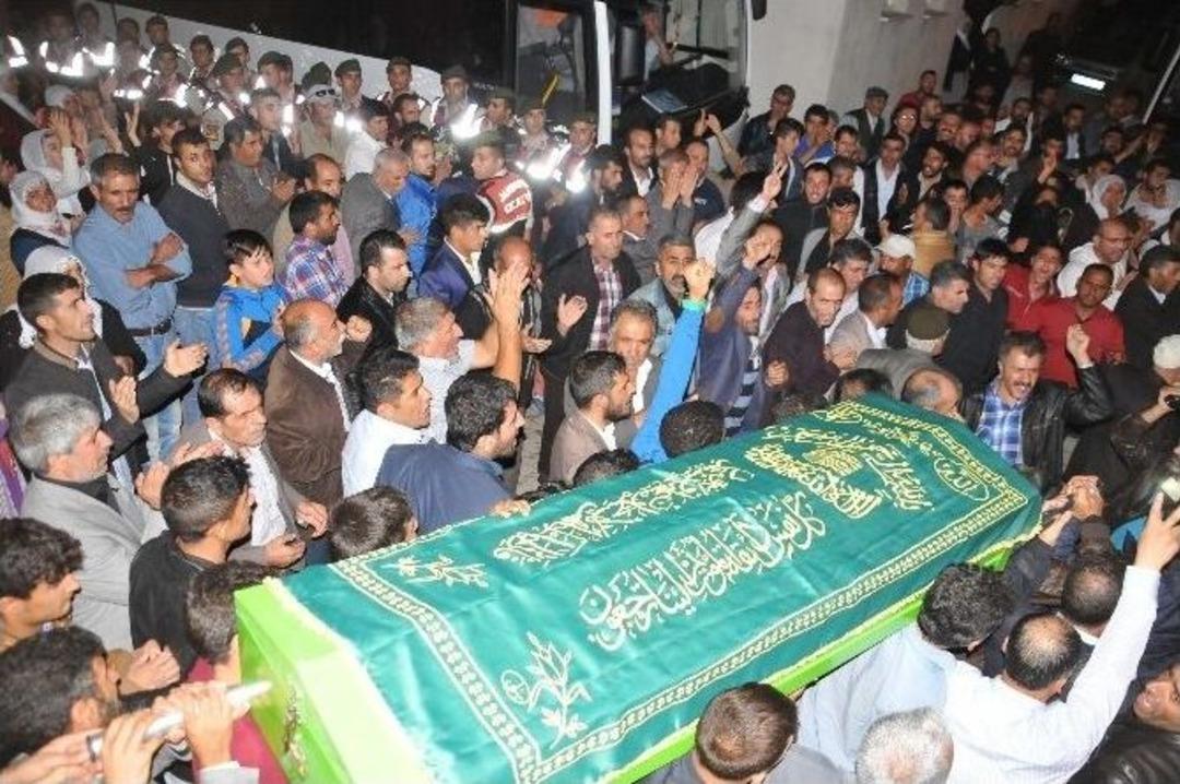 Patlamada Hayatını Kaybeden 2 Vatandaş Manisa&rsquo;da Toprağa Verildi