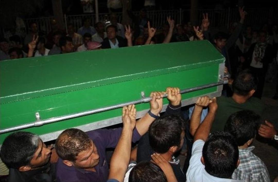 Ankara&rsquo;daki Patlamada &Ouml;len 3 Kişinin Cenazesi Suru&ccedil;&rsquo;a G&ouml;t&uuml;r&uuml;ld&uuml;