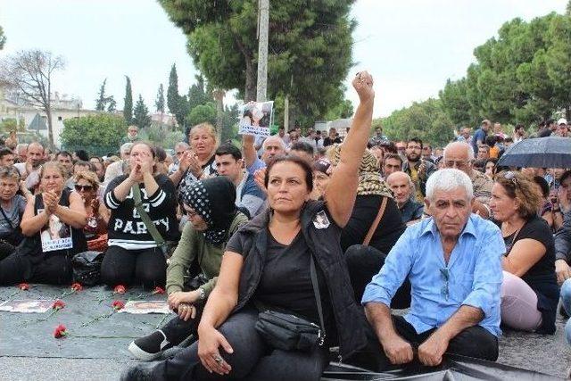 Didim’de, Ankara’da Ölen Elif Ve Canberk İçin Yürüyüş Yapıldı