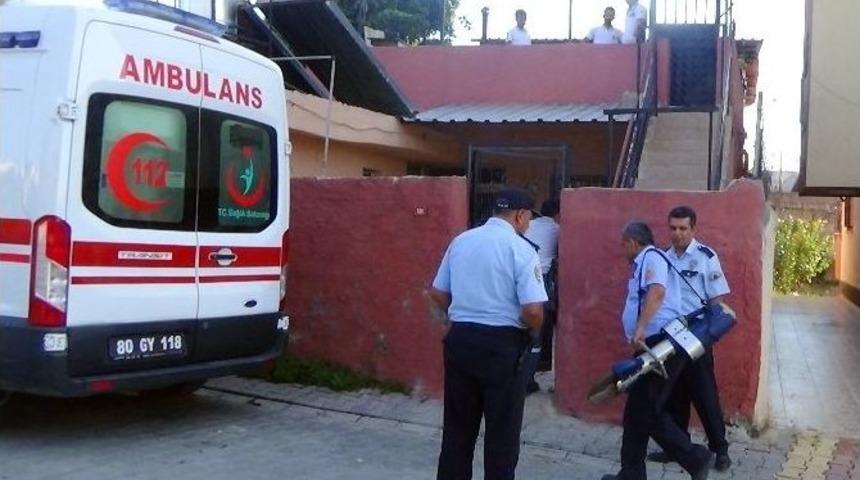 Evde 24 Saat Kilitli Kaldı, Kendisini Kurtaranlara &ldquo;kapımı Kilitleyin&rdquo; Diye &Ccedil;ıkıştı