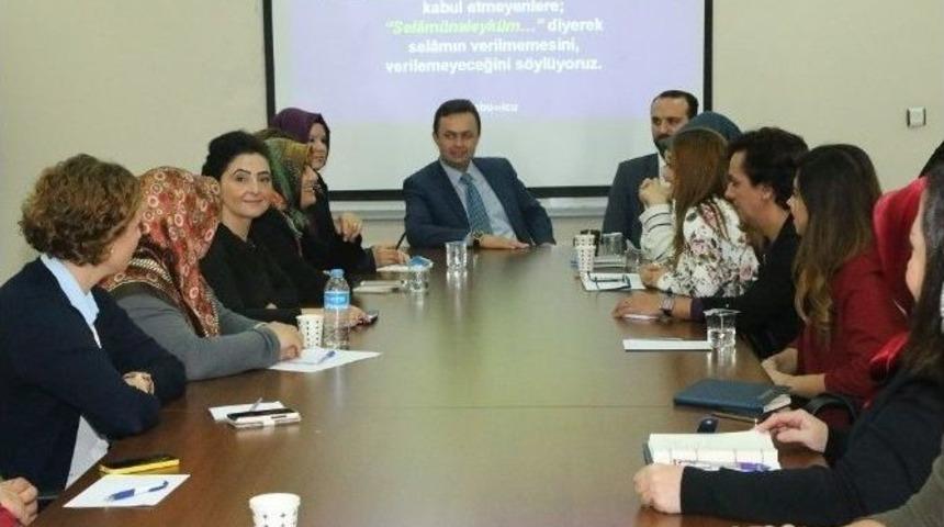 Ko-mek&rsquo;ten Y&ouml;neticilere Drama Kursu