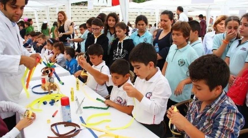 Zeytinburnu Bilgi Evleri Harmoni 3t Bilim Şenliği&rsquo;nde