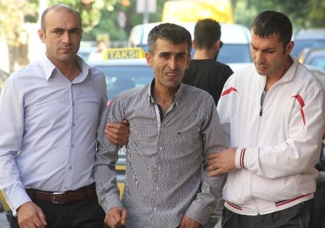 Minik Tevriz Annesinin Kucağında Vurularak &Ouml;ld&uuml;