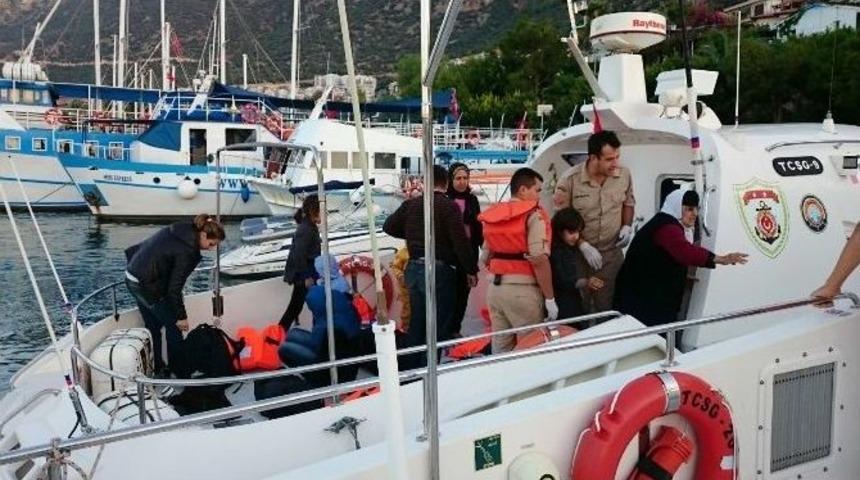 Yunanistan&rsquo;a Ge&ccedil;mek İsteyen 11 Suriyeli G&ouml;&ccedil;men Yakalandı