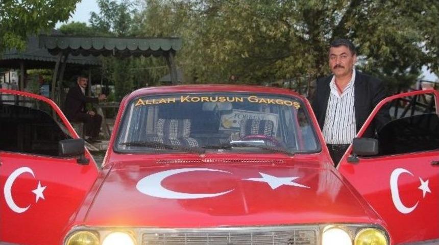 T&uuml;rk Bayrağı Sevdasını Otomobiline Yansıttı