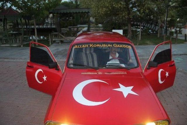 Türk Bayrağı Sevdasını Otomobiline Yansıttı