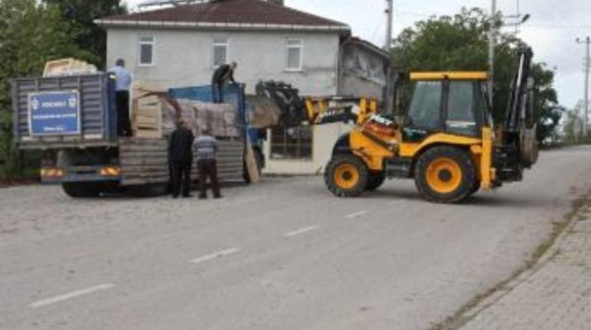 B&uuml;y&uuml;kşehirden &Ccedil;amkonak K&ouml;y&uuml;&rsquo;ne İnşaat Malzemesi