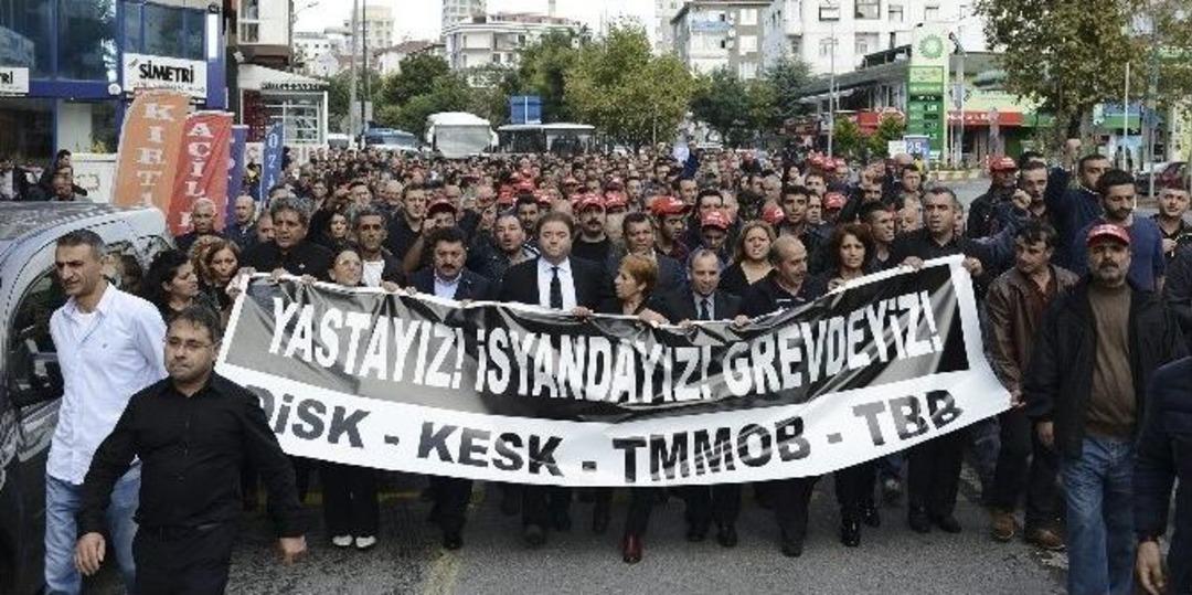 Maltepe Belediyesi Ankara&rsquo;daki Katliamı İş Bırakarak Protesto Etti