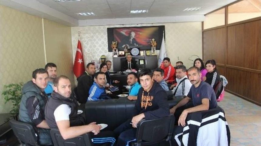 Antren&ouml;rler Toplantısı Yapıldı