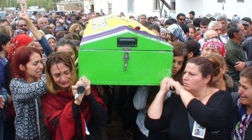 Ankara&rsquo;daki Patlamada &Ouml;len &Ouml;ğretmen Toprağa Verildi