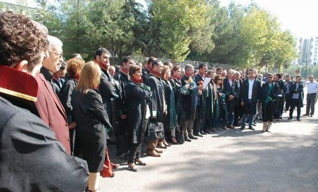 Hukukçular Ankara’daki Terör Saldırısını Kınadı