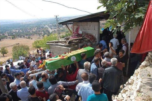 Ankara’daki Patlamada Hayatını Kaybeden Yunus Delice Adıyaman’da Toprağa Verildi