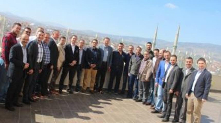 Gen&ccedil; İşadamları Rekt&ouml;r &Ccedil;arık&ccedil;ı&rsquo;yla Buluştu